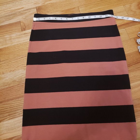 Striped Skirt - Picture 3 of 4